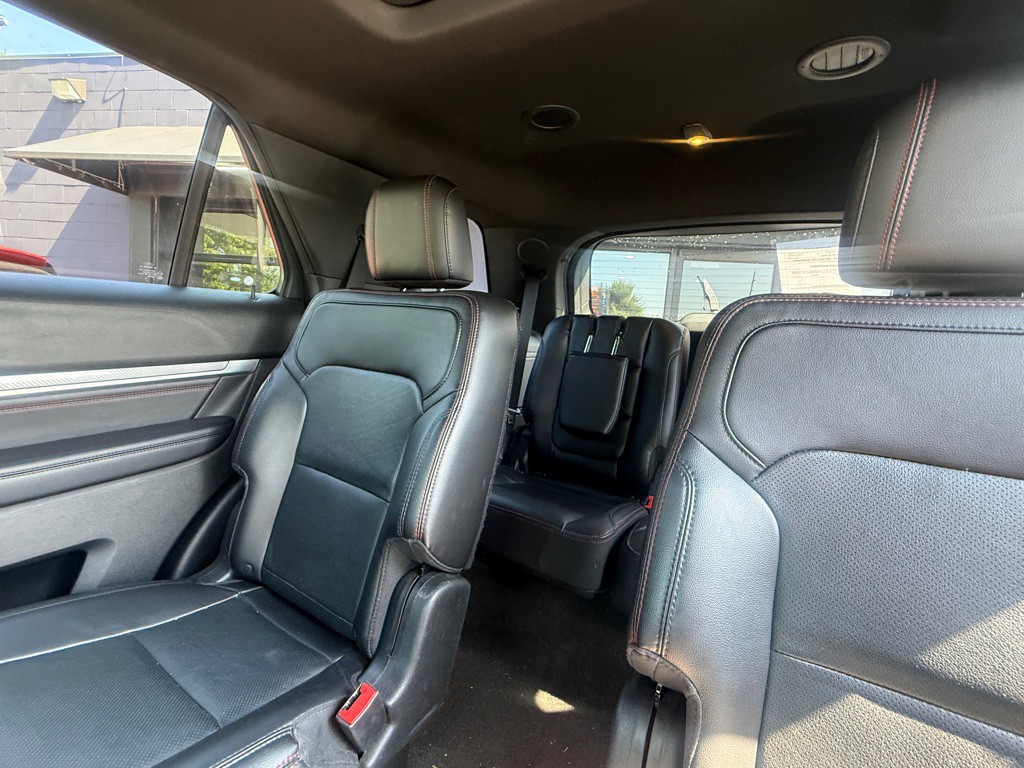 2017 Ford Explorer Image 5