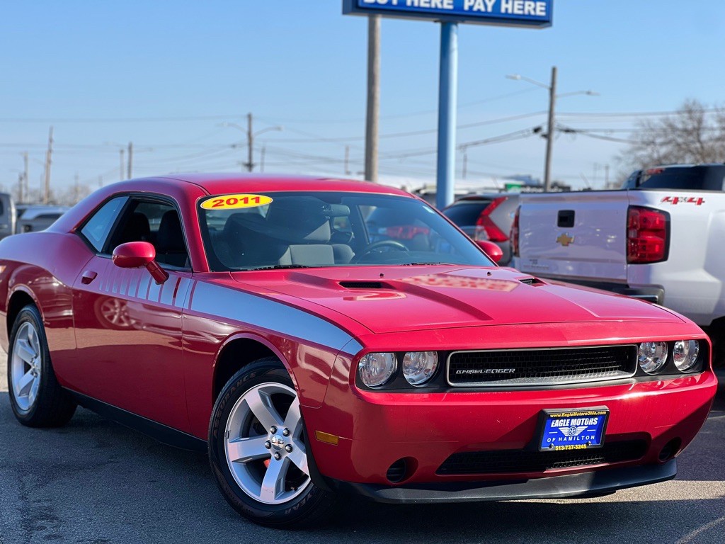 2011 Dodge Challenger Image 2