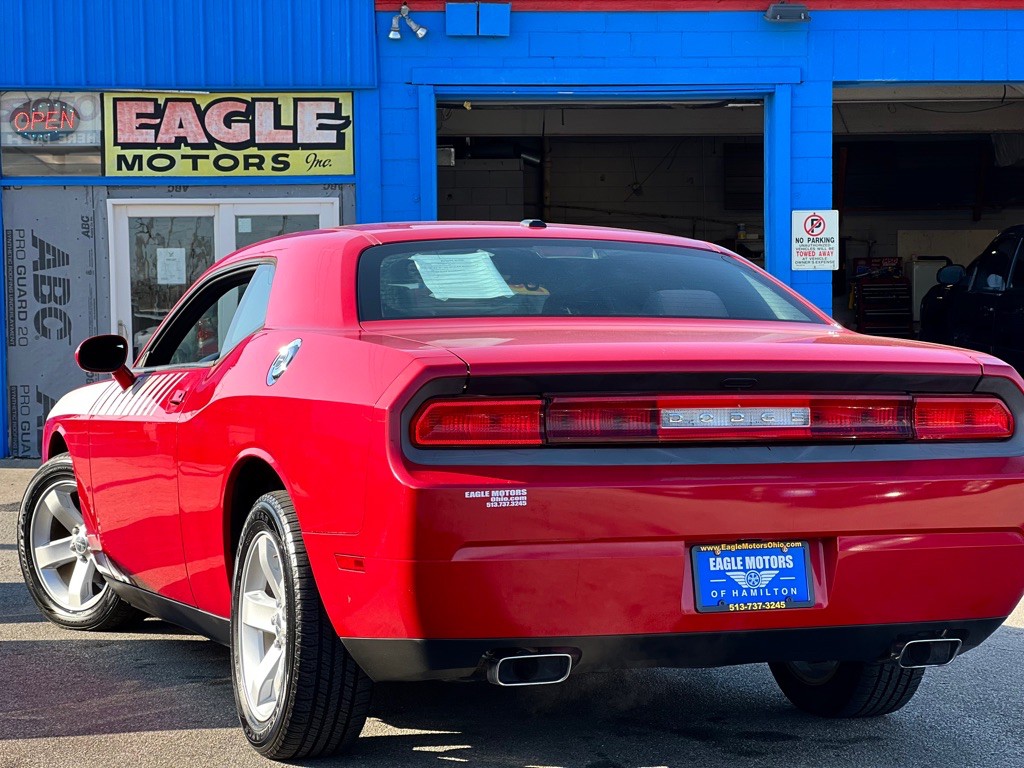2011 Dodge Challenger Image 5