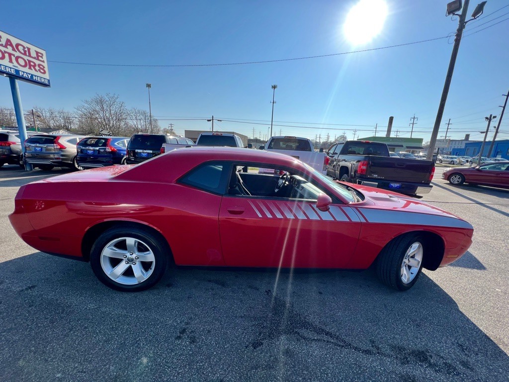 2011 Dodge Challenger Image 6