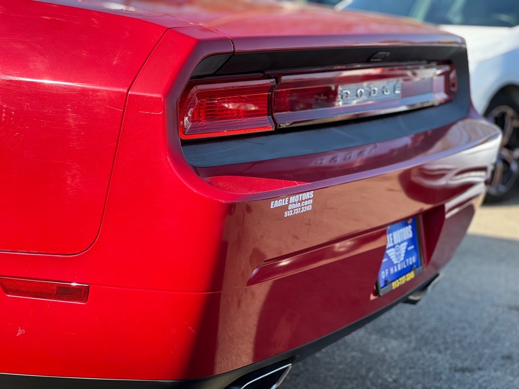 2011 Dodge Challenger Image 9