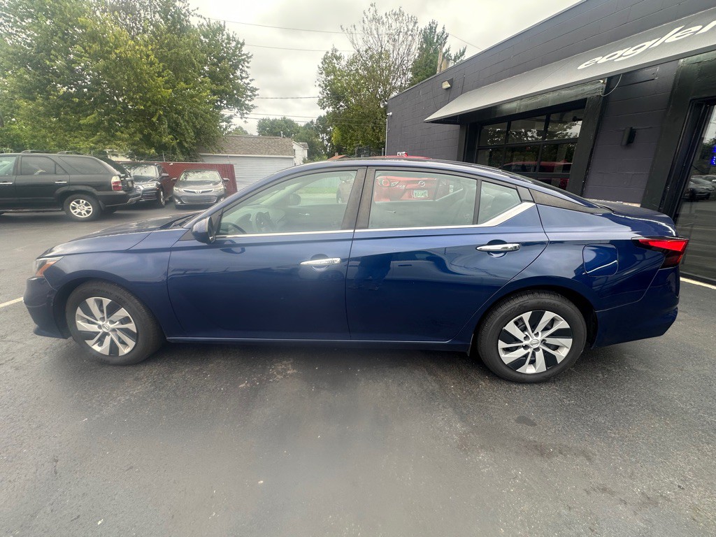 2022 Nissan Altima Image 4