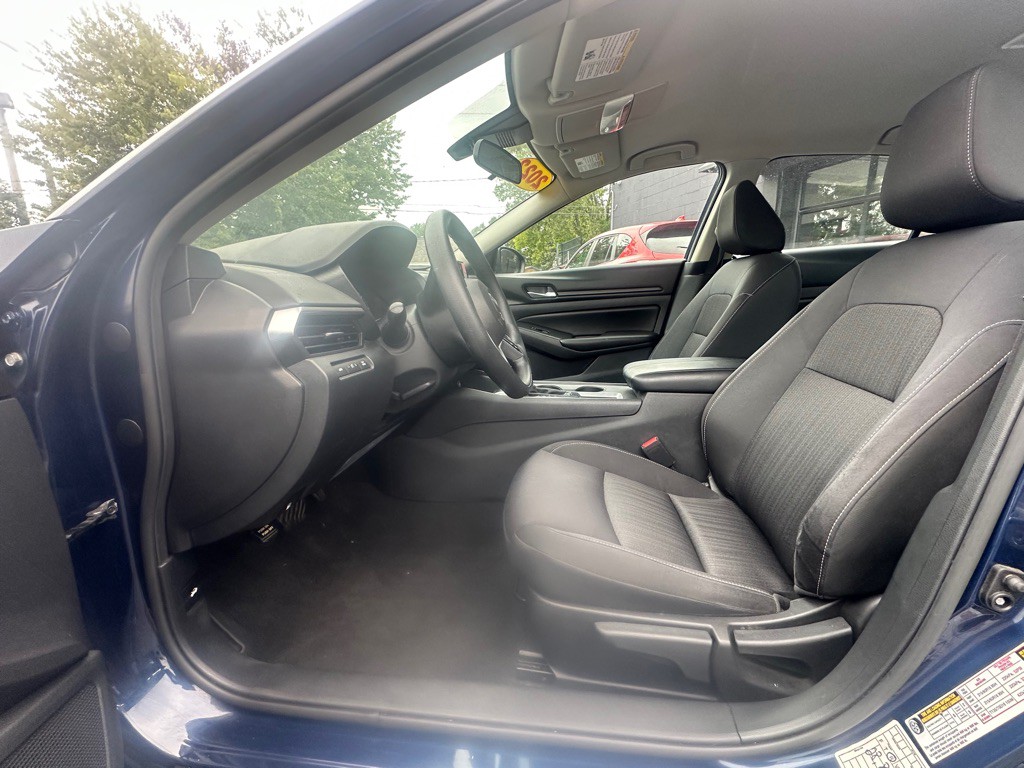 2022 Nissan Altima Image 5