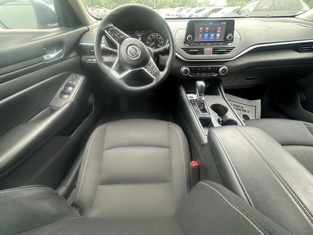 2022 Nissan Altima Image 6
