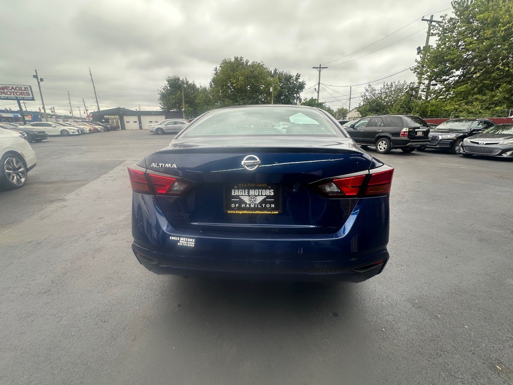 2022 Nissan Altima Image 7