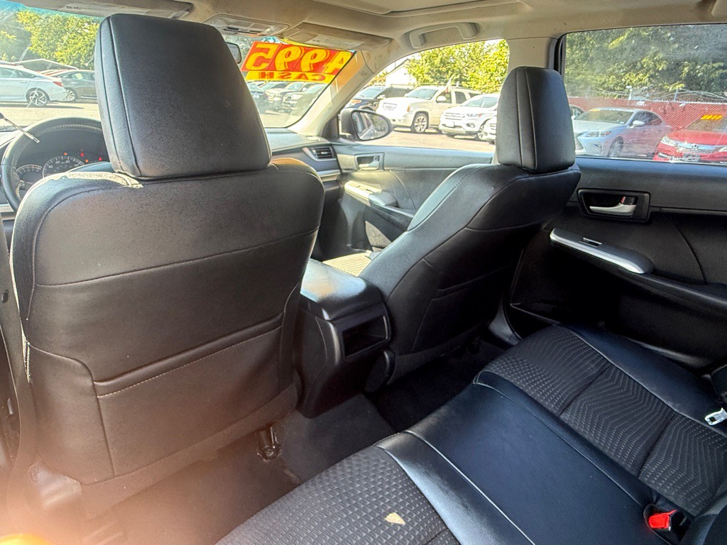 2012 Toyota Camry Image 7