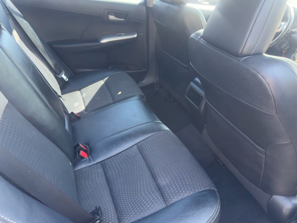2012 Toyota Camry Image 8
