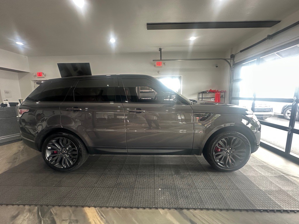 2017 Land Rover Range Rover Sport Image 3