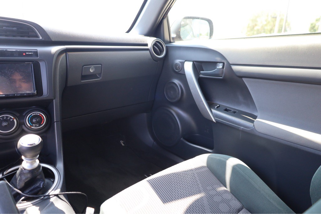 2013 Scion tC Image 15