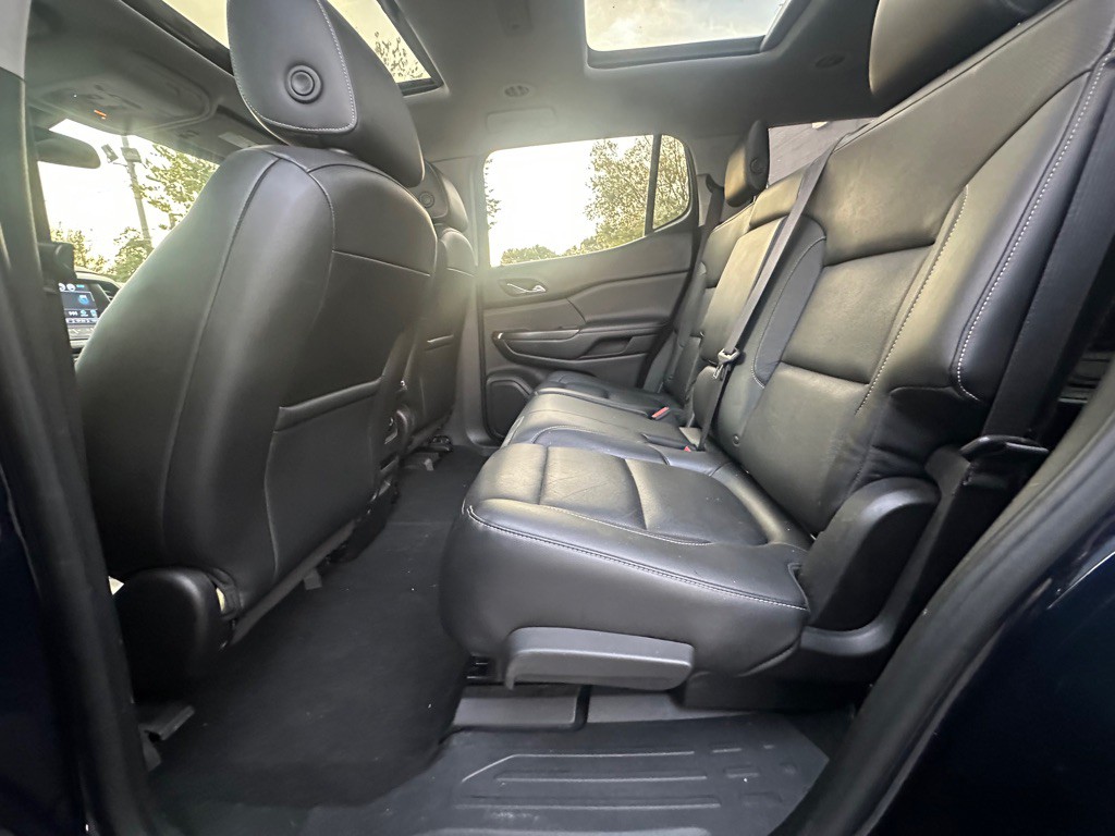 2017 GMC Acadia Image 4