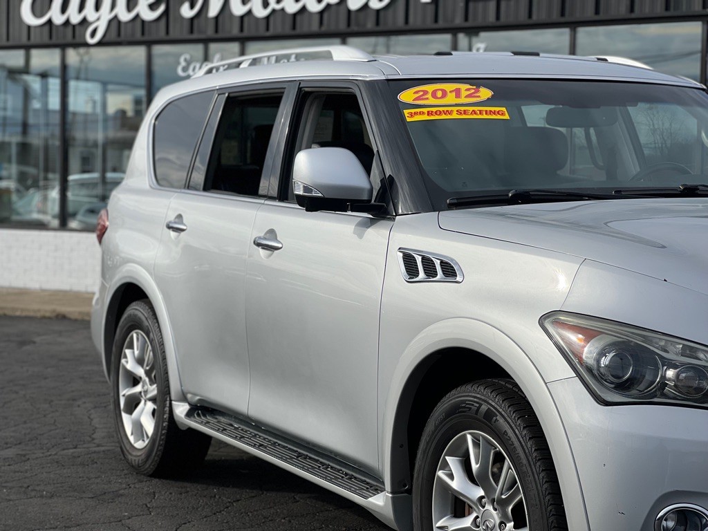 2012 INFINITI QX56 Image 2