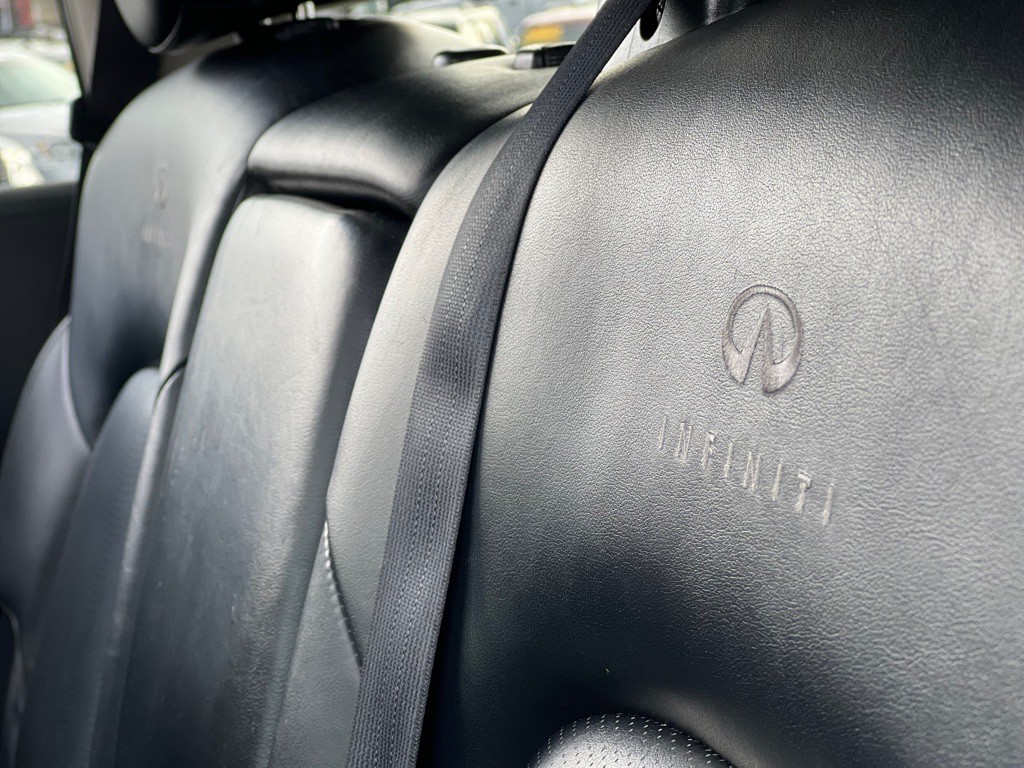 2012 INFINITI QX56 Image 14