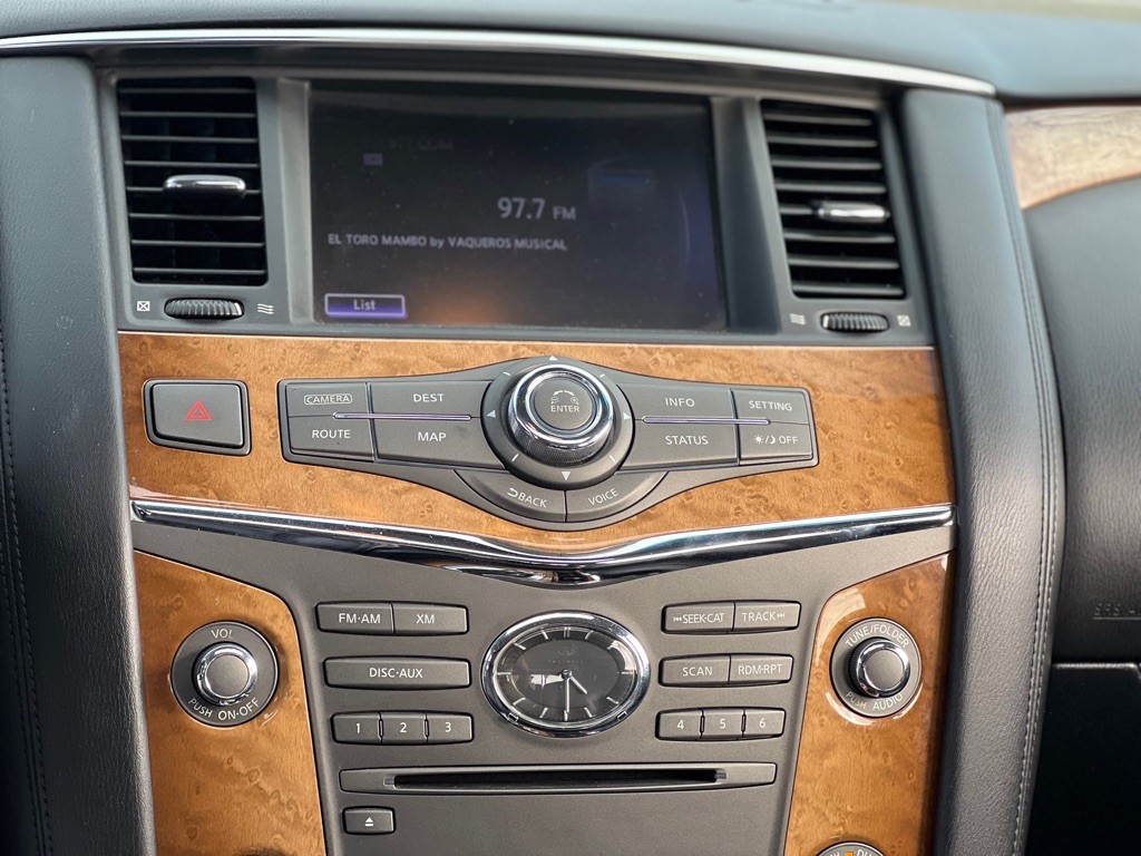 2012 INFINITI QX56 Image 20