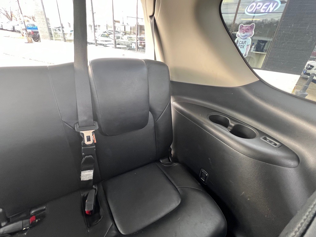 2012 INFINITI QX56 Image 24