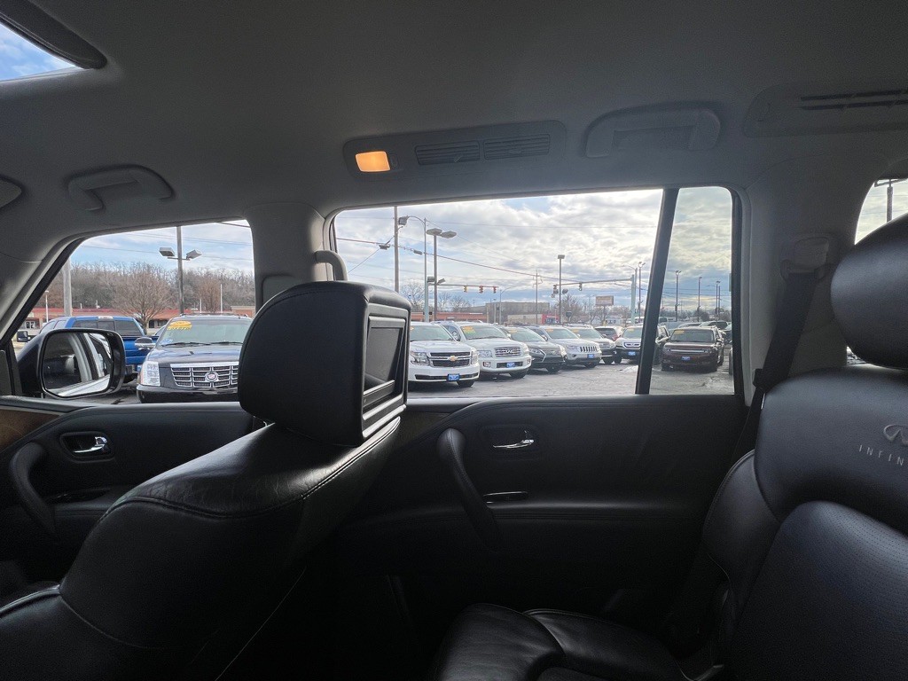 2012 INFINITI QX56 Image 25