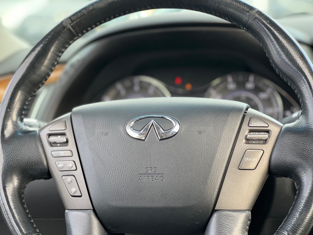 2012 INFINITI QX56 Image 28