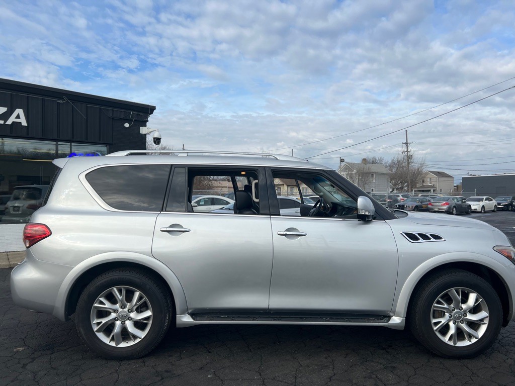 2012 INFINITI QX56 Image 35