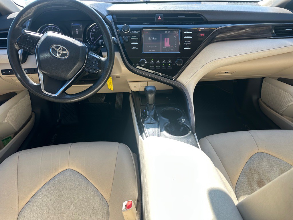 2019 Toyota Camry Image 2