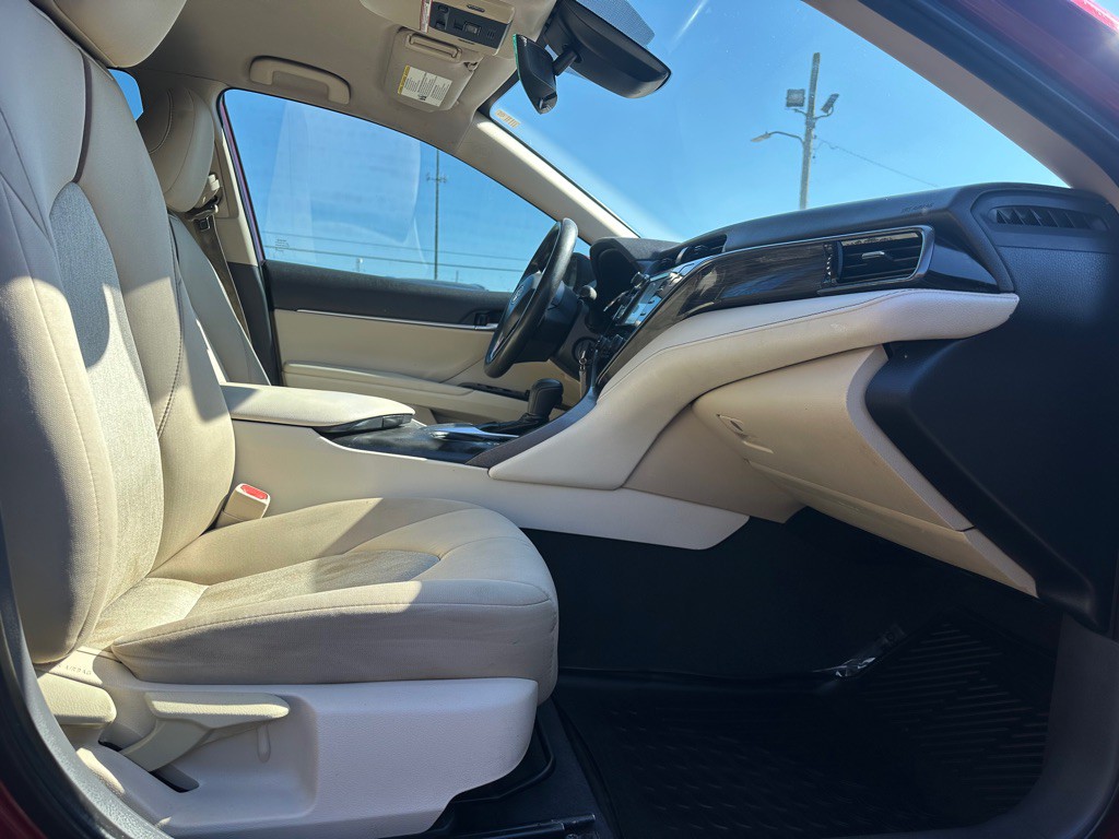 2019 Toyota Camry Image 4