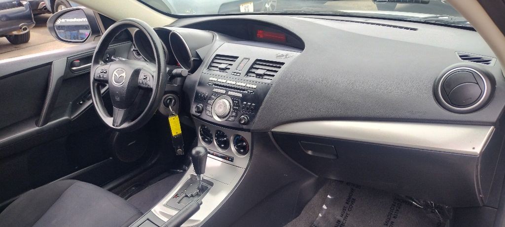 2010 Mazda Mazda3 Image 10