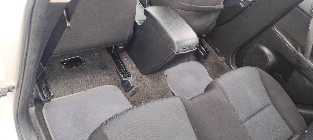 2010 Mazda Mazda3 Image 19