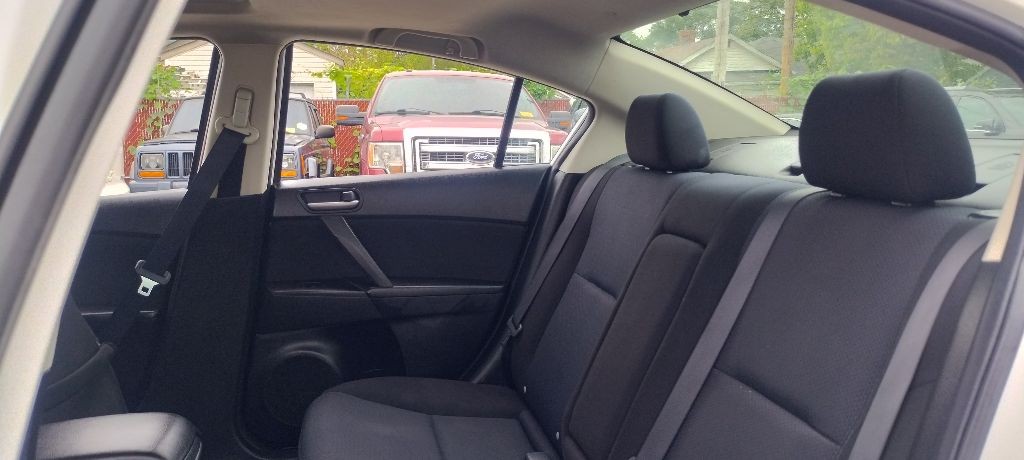 2010 Mazda Mazda3 Image 21