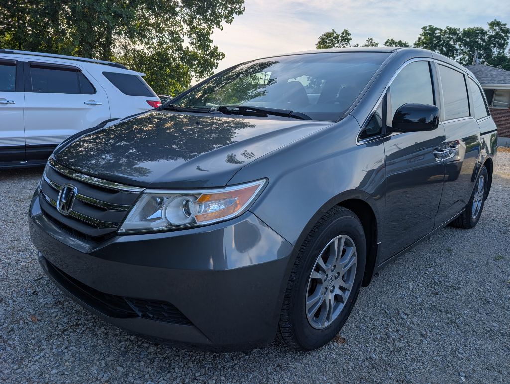 2011 Honda Odyssey Image 3