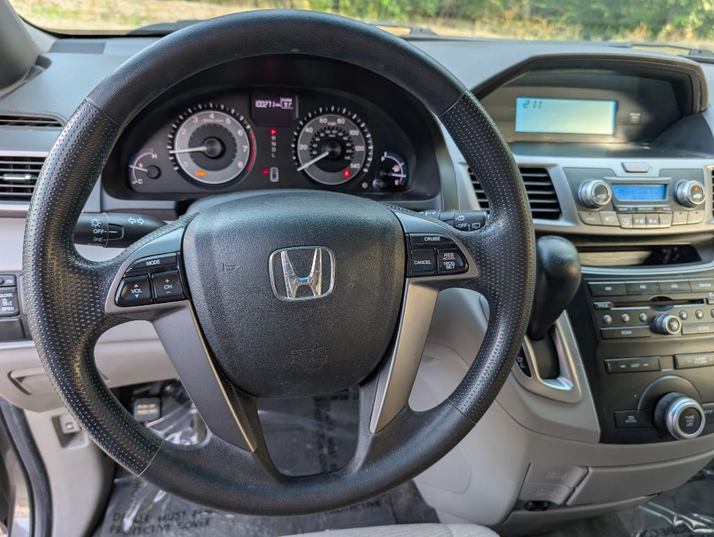 2011 Honda Odyssey Image 14