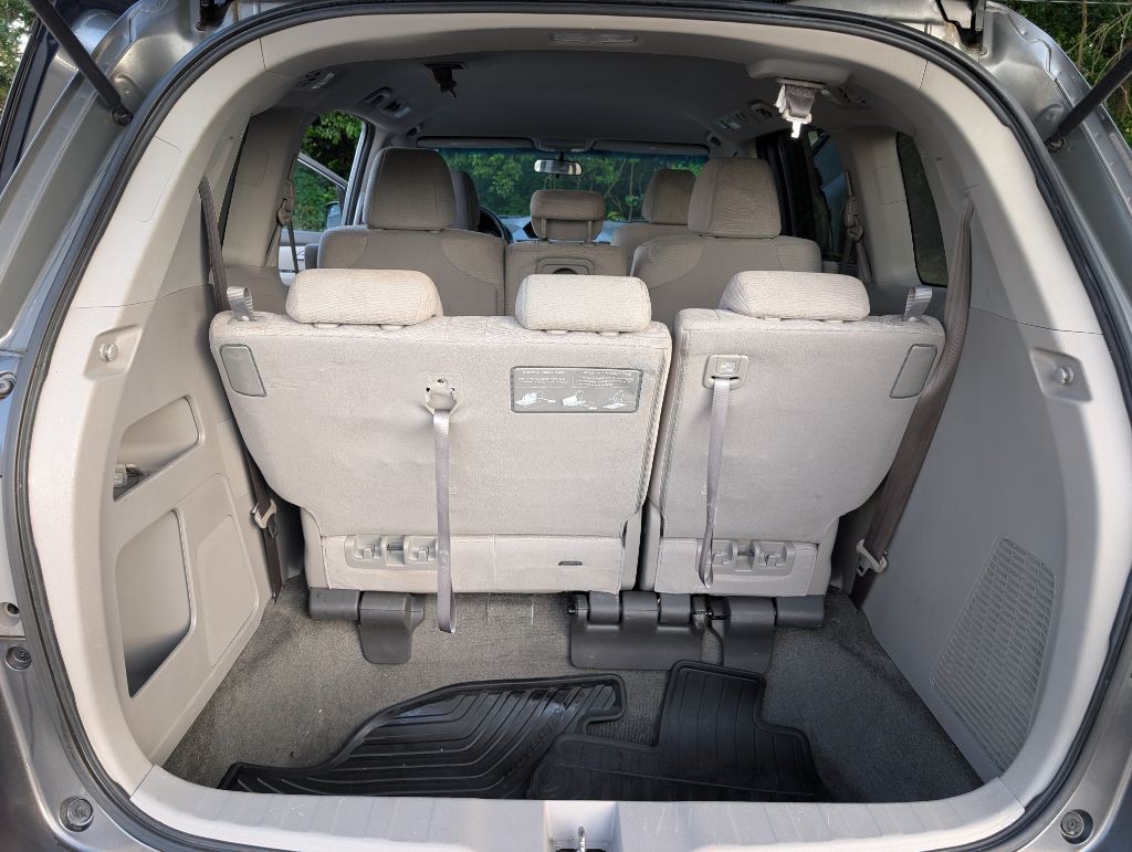 2011 Honda Odyssey Image 18