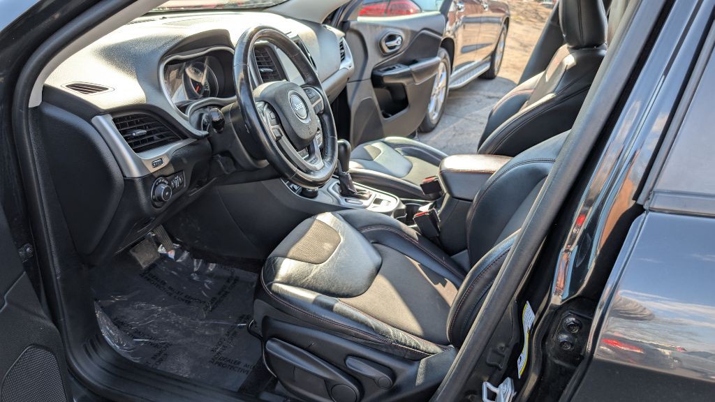 2015 Jeep Cherokee Image 12