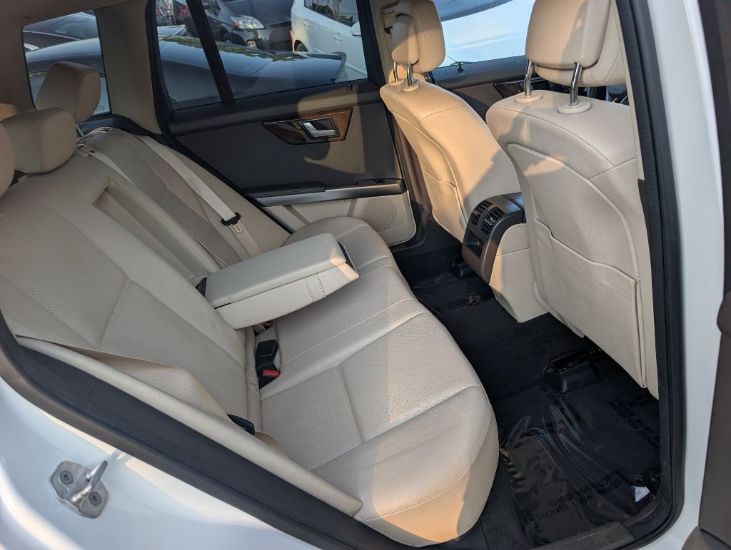 2015 Mercedes-Benz GLK-Class Image 11