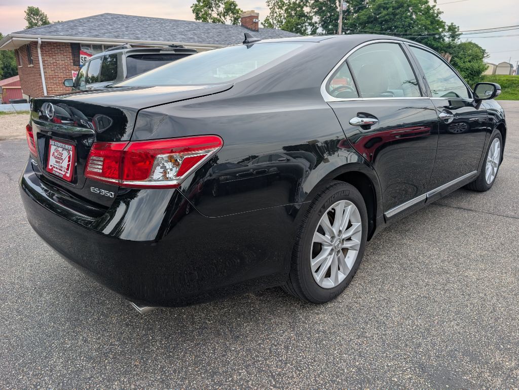 2010 Lexus ES Image 4