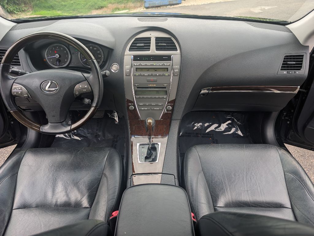 2010 Lexus ES Image 13