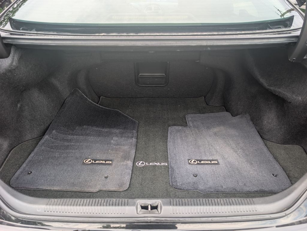 2010 Lexus ES Image 18