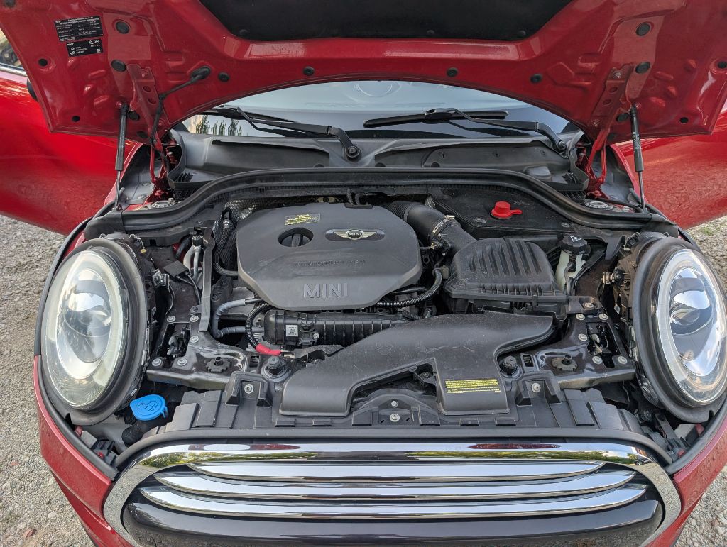 2014 MINI Cooper Image 18