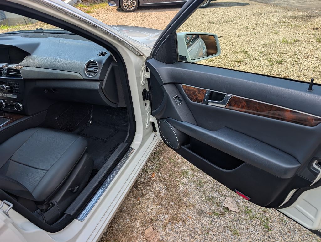 2012 Mercedes-Benz C-Class Image 10