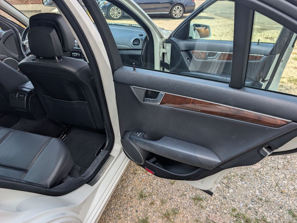 2012 Mercedes-Benz C-Class Image 11