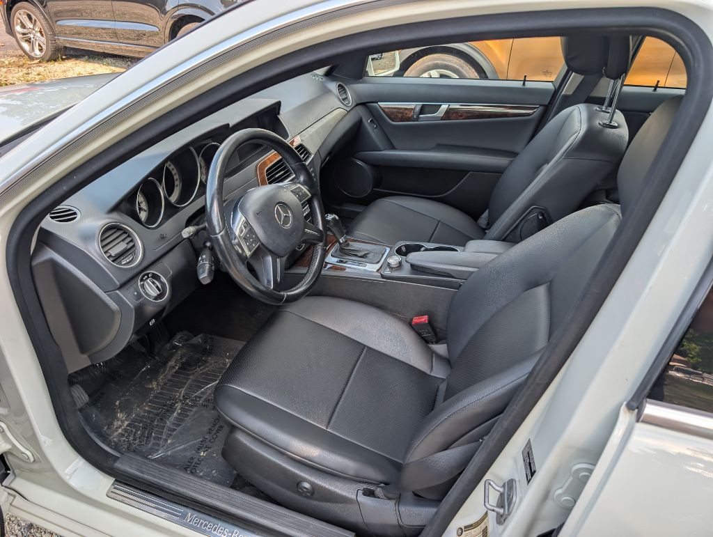 2012 Mercedes-Benz C-Class Image 14