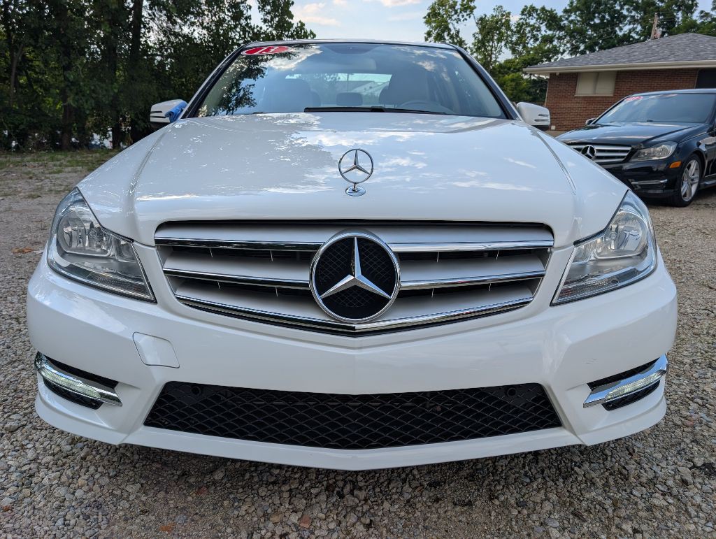 2013 Mercedes-Benz C-Class Image 2