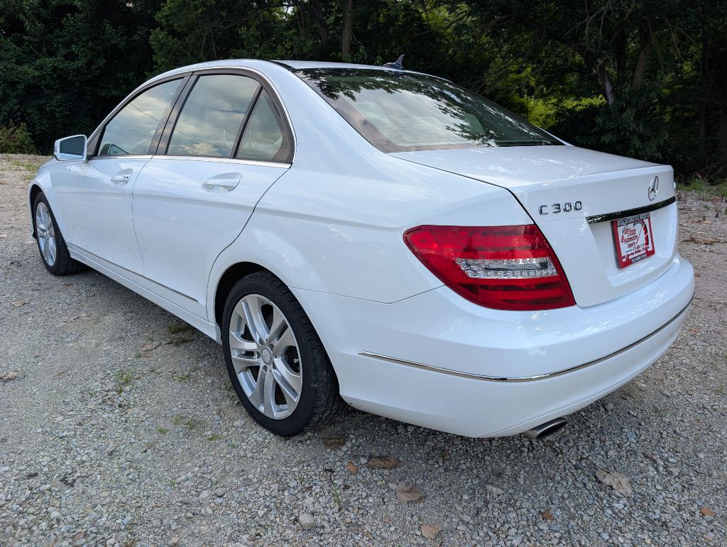 2013 Mercedes-Benz C-Class Image 4