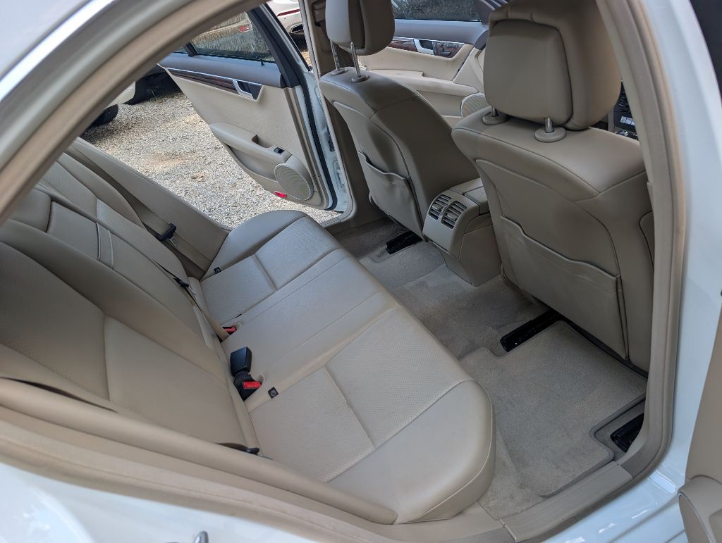 2013 Mercedes-Benz C-Class Image 11