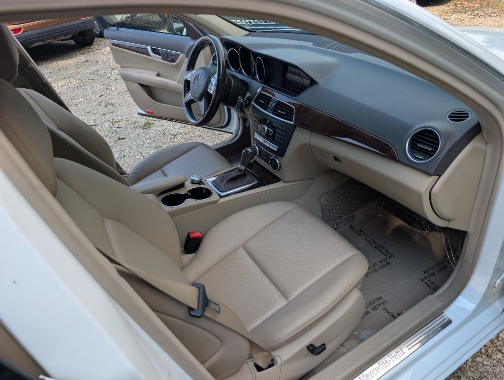 2013 Mercedes-Benz C-Class Image 13