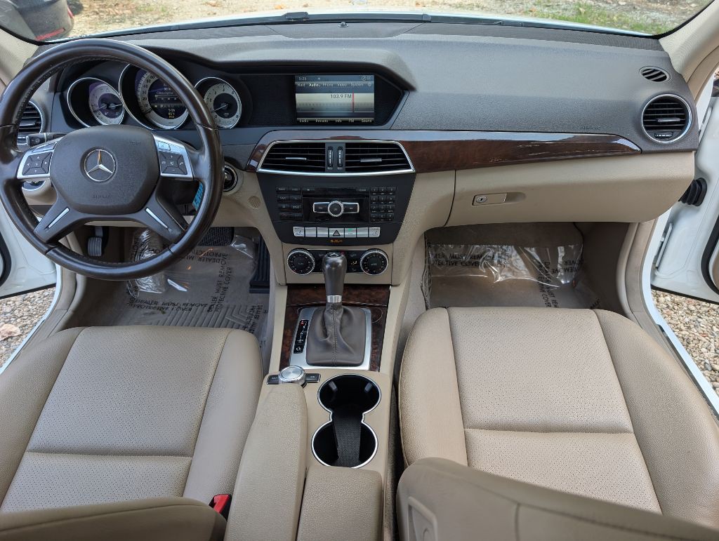2013 Mercedes-Benz C-Class Image 14
