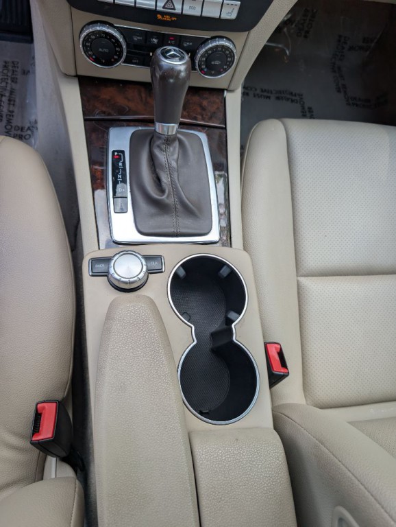 2013 Mercedes-Benz C-Class Image 17