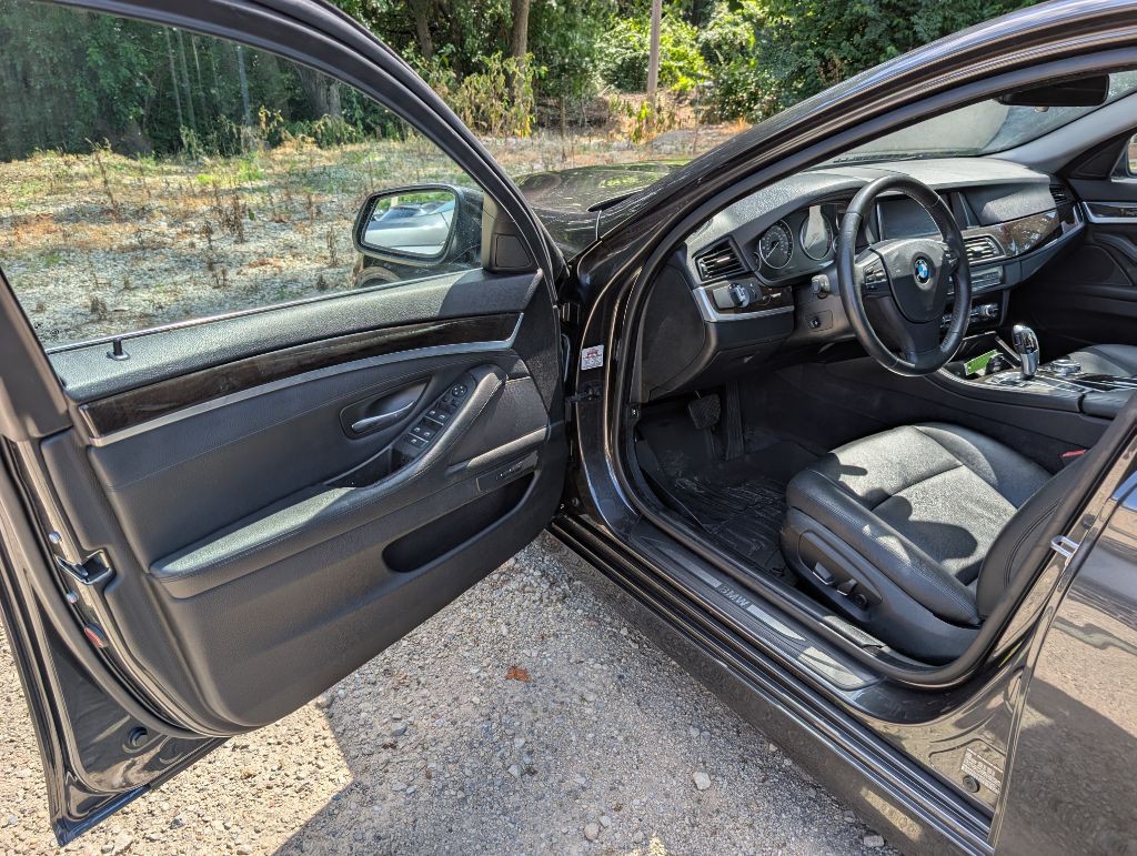 2014 BMW 5 Series Image 8