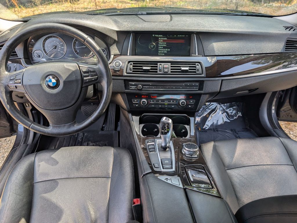 2014 BMW 5 Series Image 15