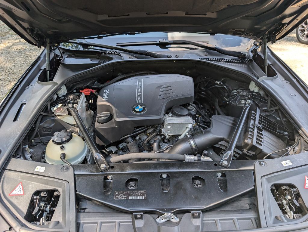 2014 BMW 5 Series Image 20