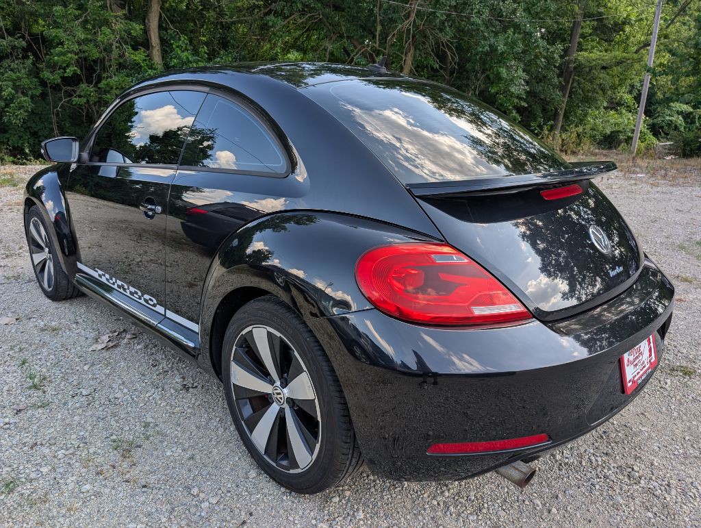 2012 Volkswagen Beetle Image 4