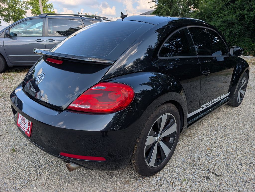 2012 Volkswagen Beetle Image 6
