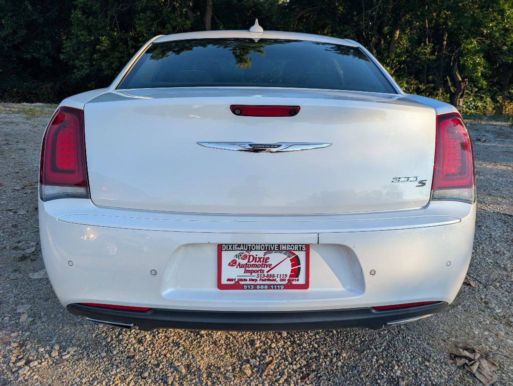 2015 Chrysler 300 Image 5